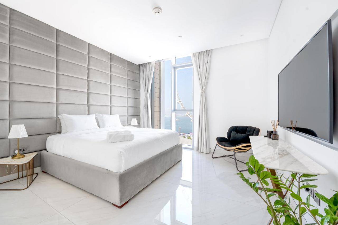 Spectacular 3 Bedroom Condo With Maids Room Facing The Dubai Eye Bagian luar foto