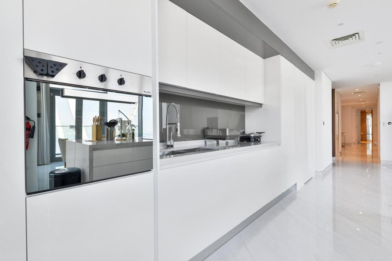Spectacular 3 Bedroom Condo With Maids Room Facing The Dubai Eye Bagian luar foto