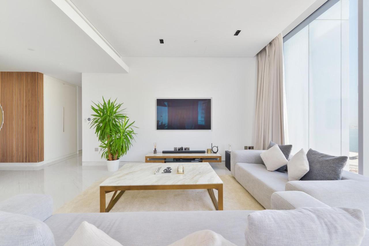 Spectacular 3 Bedroom Condo With Maids Room Facing The Dubai Eye Bagian luar foto