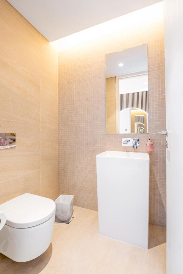 Spectacular 3 Bedroom Condo With Maids Room Facing The Dubai Eye Bagian luar foto